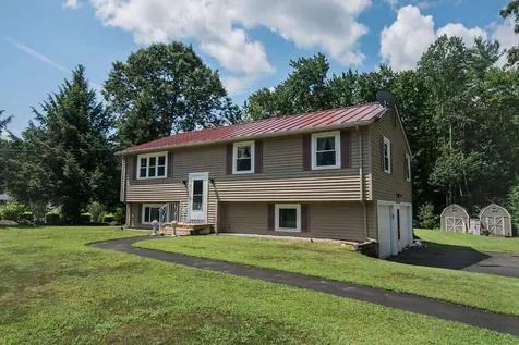 9 Spollett Drive Derry NH 03038