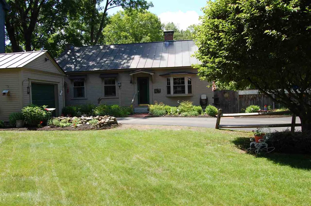 9 Camp Road Hopkinton NH 03229