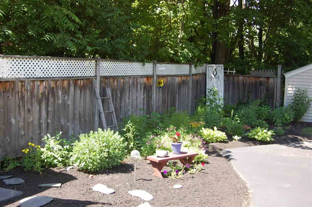 9 Camp Road Hopkinton NH 03229