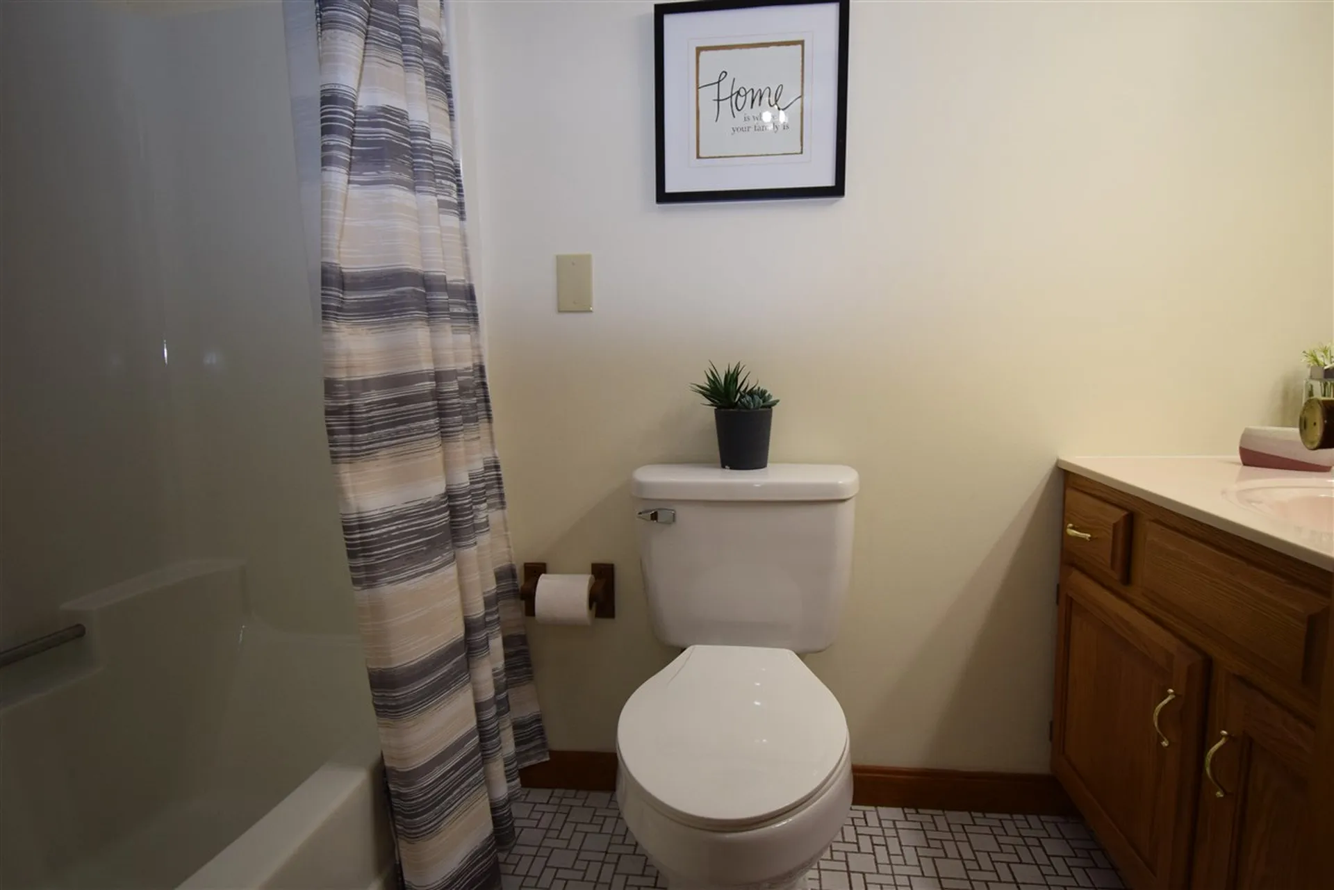 54 Ball Road Kingston NH 03848