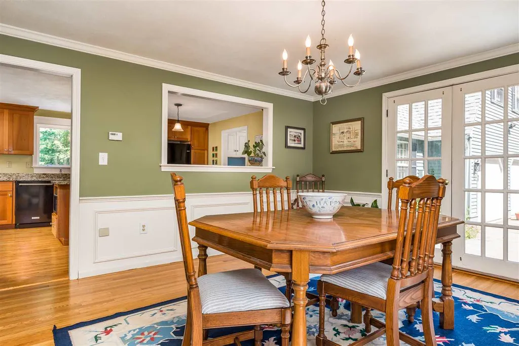 5 Gove Road Brentwood NH 03833