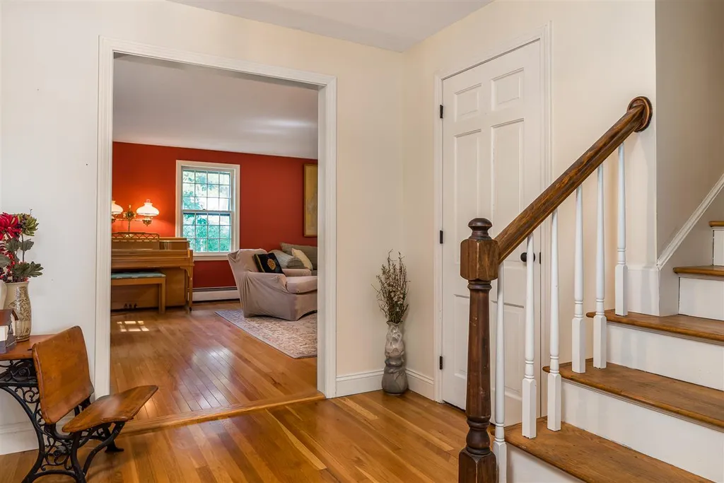 5 Gove Road Brentwood NH 03833