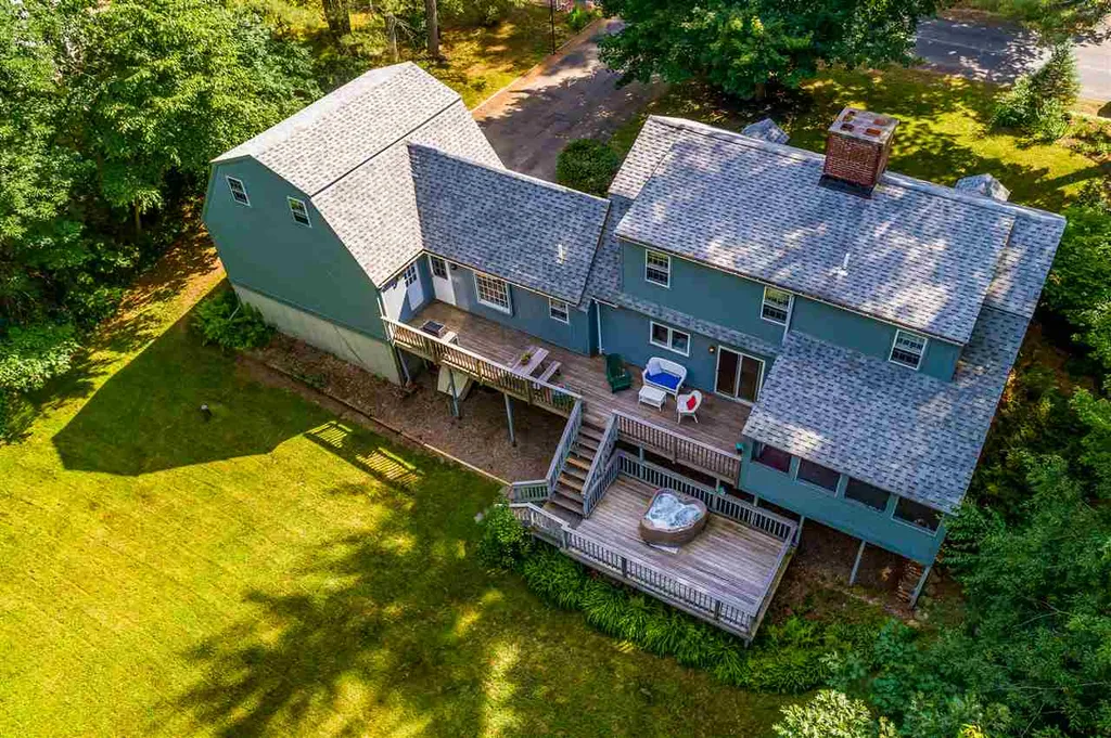5 Gove Road Brentwood NH 03833