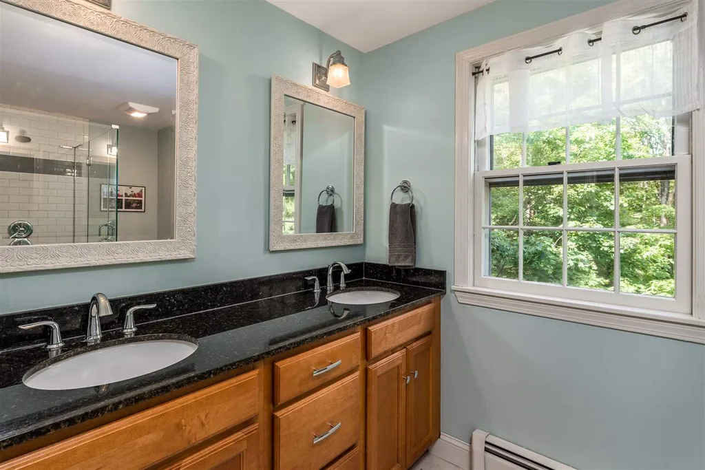 5 Gove Road Brentwood NH 03833