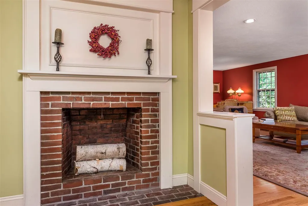 5 Gove Road Brentwood NH 03833