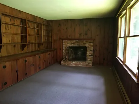132 Swanzey Lake Road Swanzey NH 03446