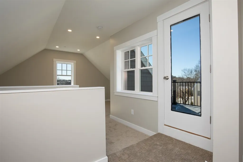 142 Mill Pond Way Portsmouth NH 03801