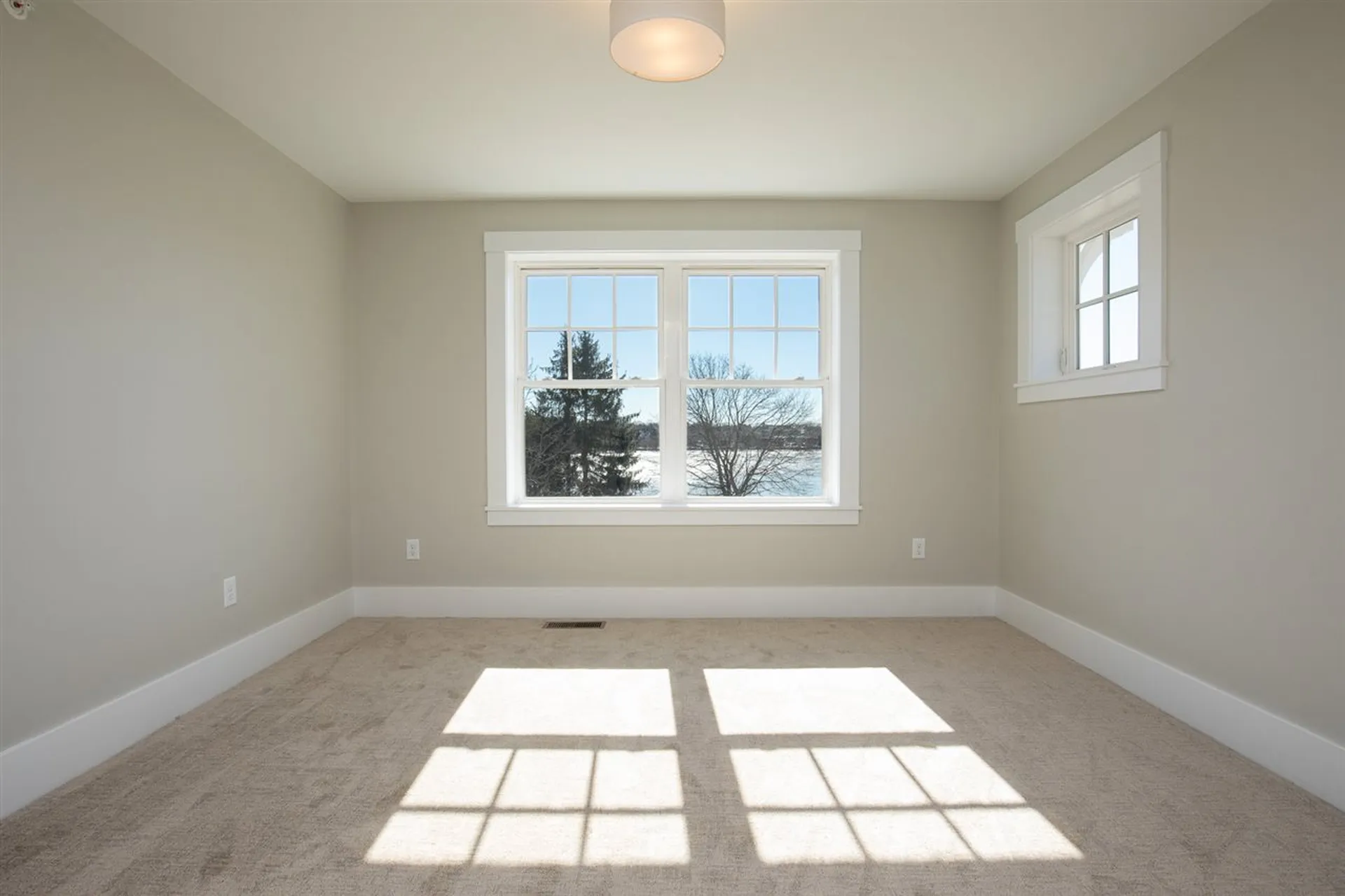 142 Mill Pond Way Portsmouth NH 03801