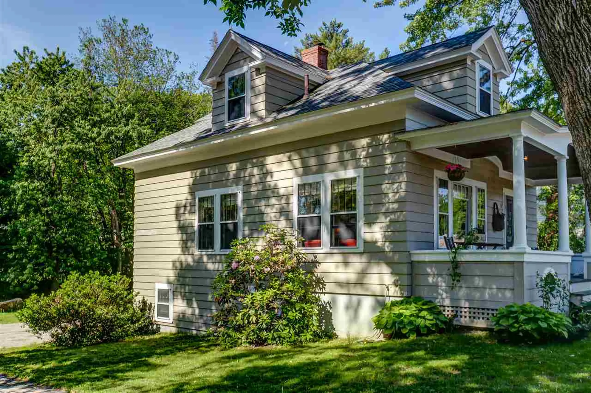 11 Cummings Street Plymouth NH 03264