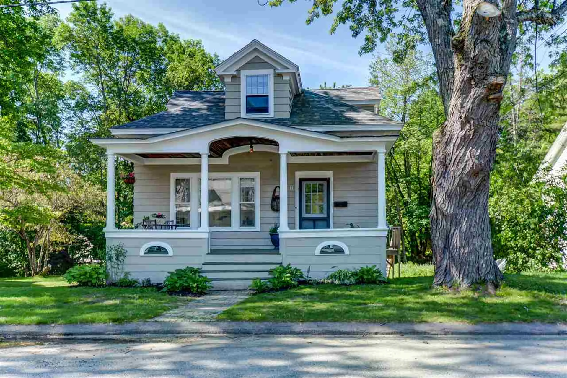 11 Cummings Street Plymouth NH 03264