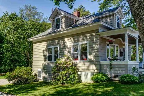 11 Cummings Street Plymouth NH 03264