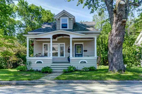 11 Cummings Street Plymouth NH 03264