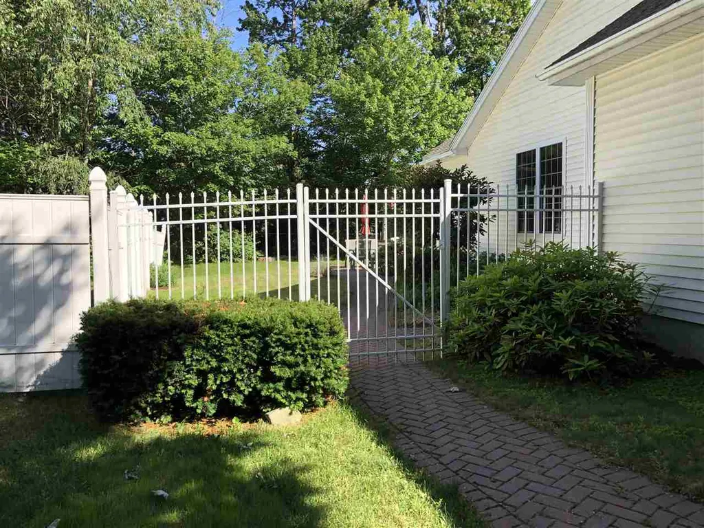 10 Dominique Drive Concord NH 03301