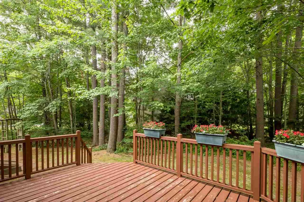17 Beaver Dam Road South Berwick ME 03908