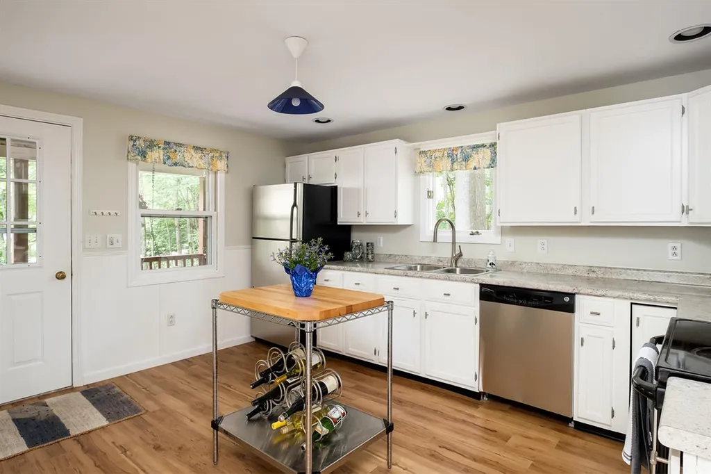 17 Beaver Dam Road South Berwick ME 03908