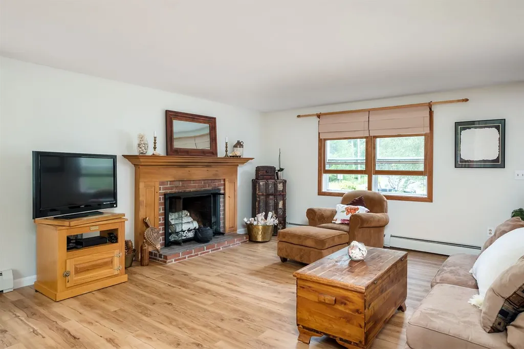 17 Beaver Dam Road South Berwick ME 03908