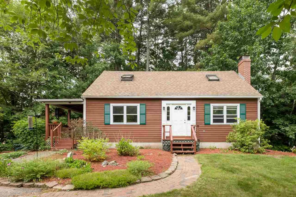 17 Beaver Dam Road South Berwick ME 03908