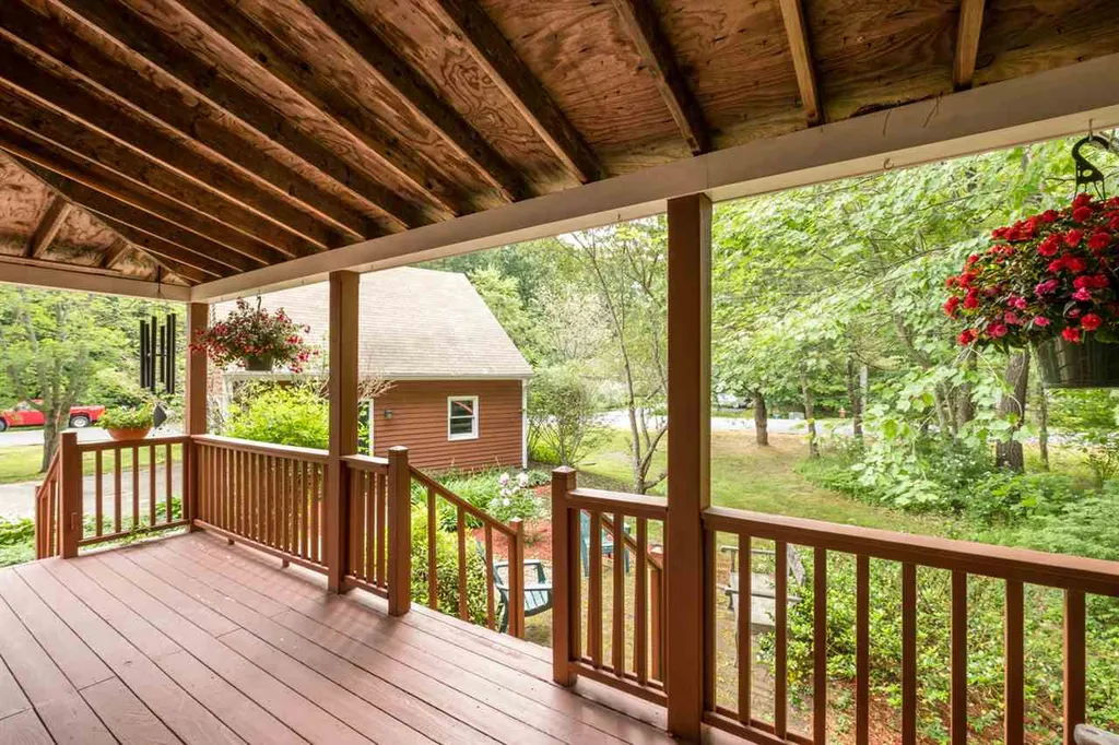 17 Beaver Dam Road South Berwick ME 03908