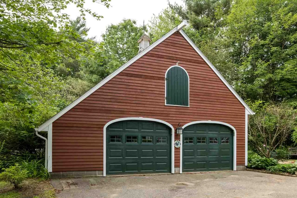 17 Beaver Dam Road South Berwick ME 03908