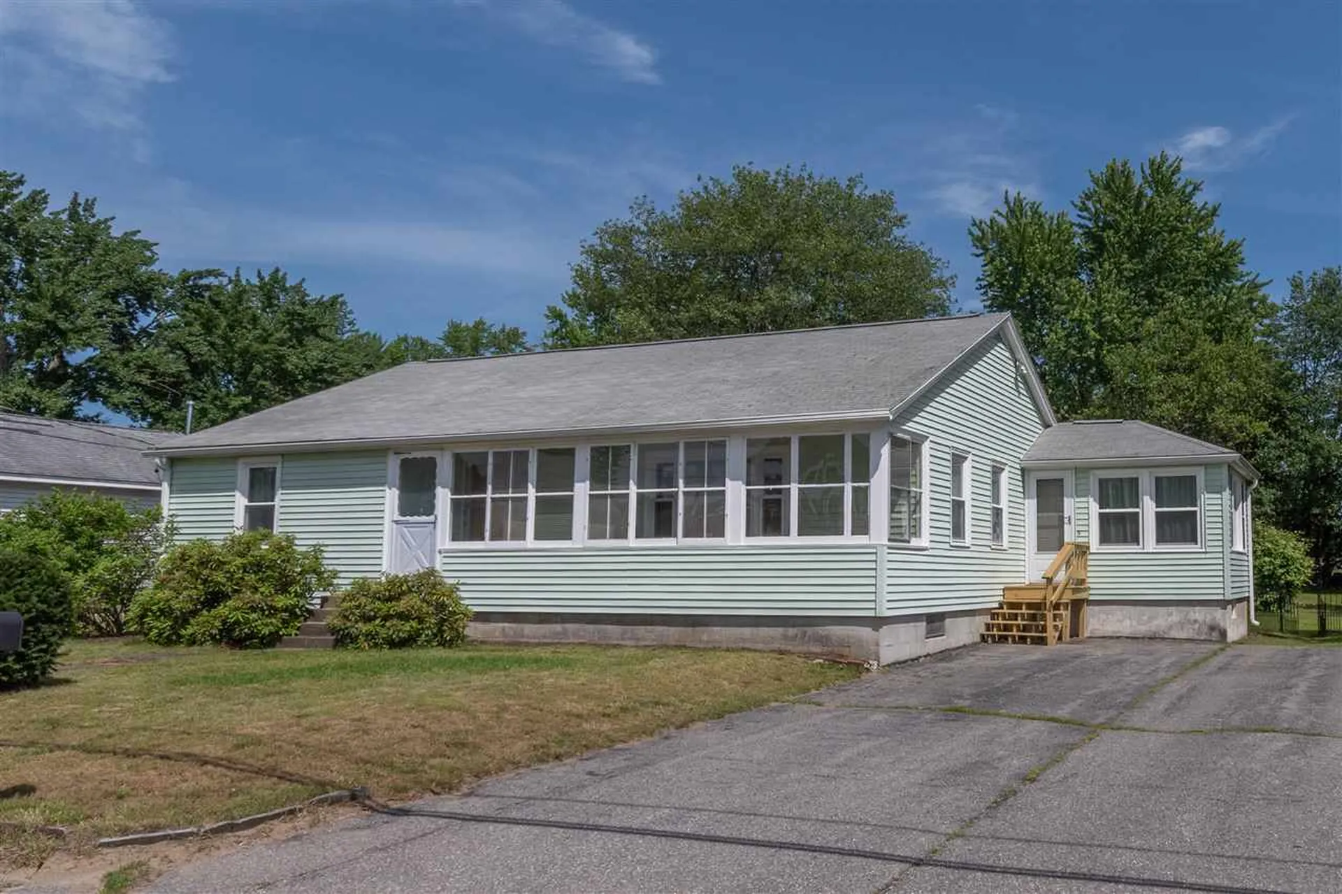46 Caldwell Road Nashua NH 03060