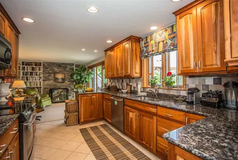 46 Old Jaffrey Road Peterborough NH 03458
