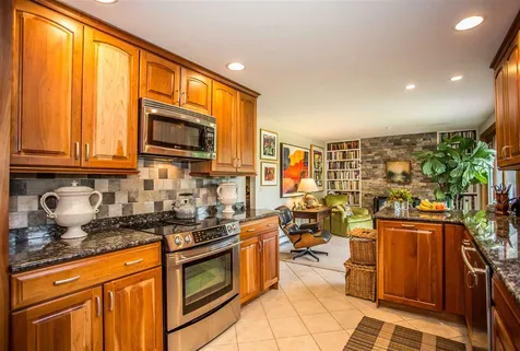 46 Old Jaffrey Road Peterborough NH 03458