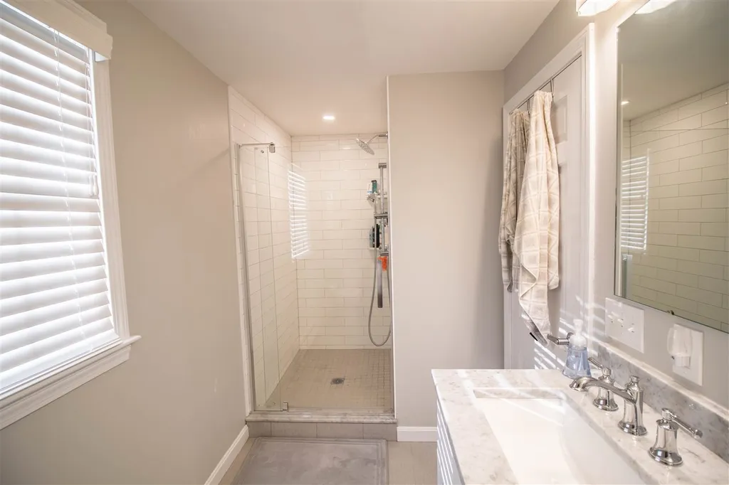 20 Ashbrook Road Exeter NH 03833