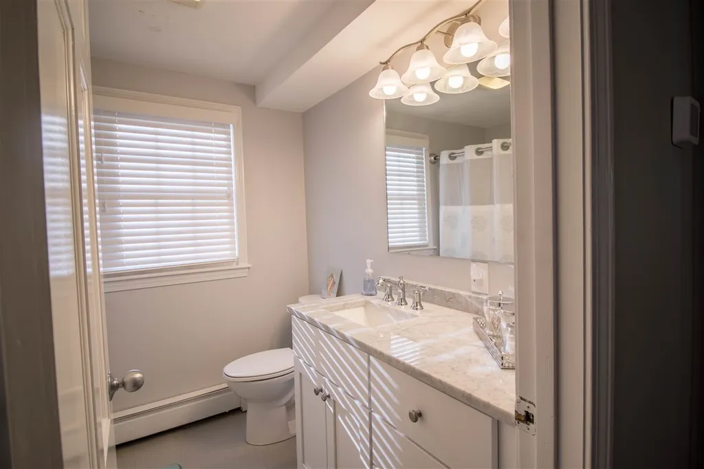 20 Ashbrook Road Exeter NH 03833