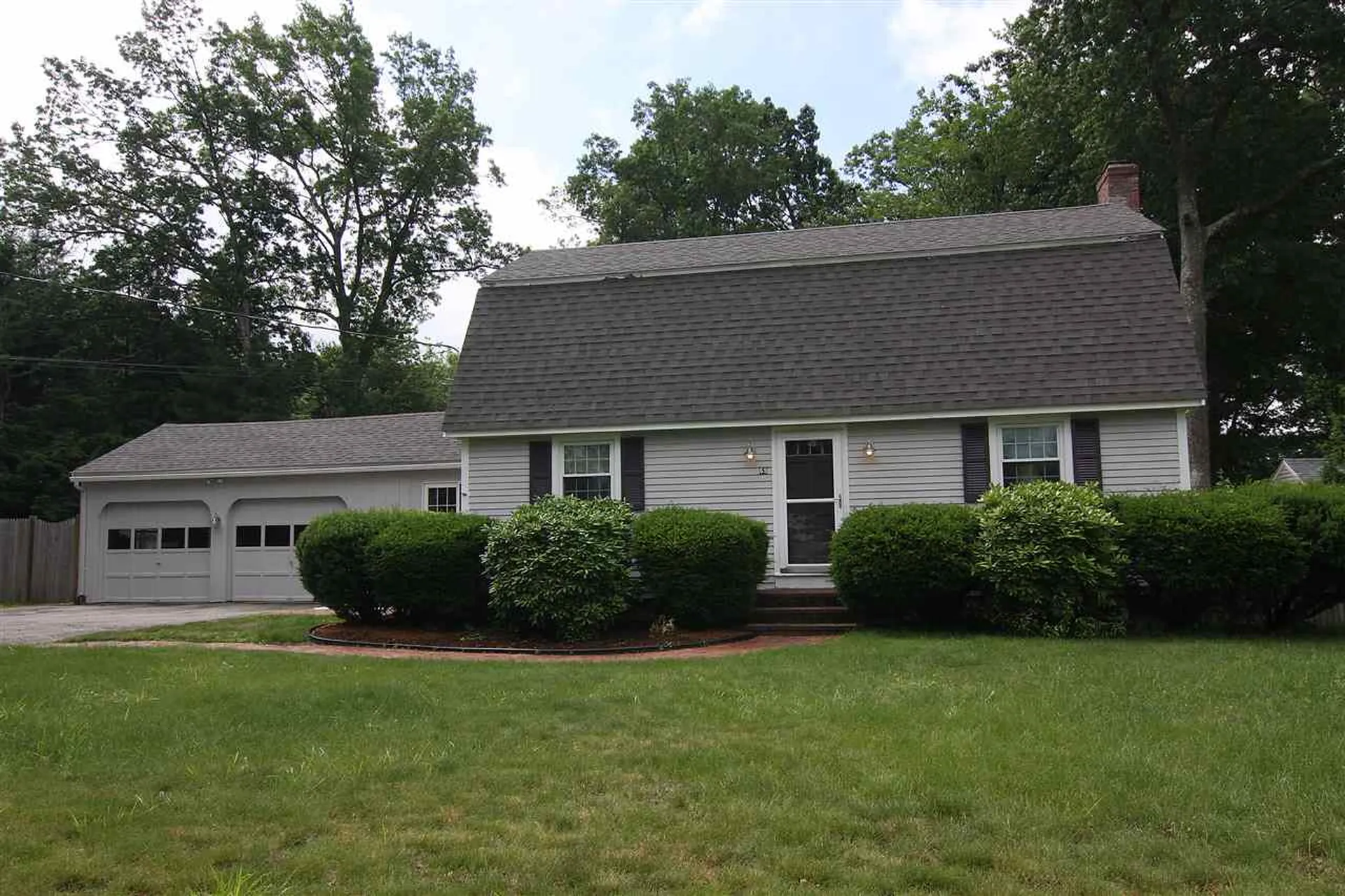 69 Watson Street Nashua NH 03064