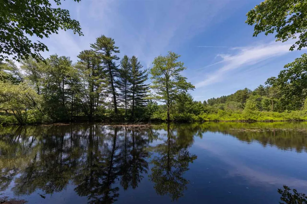 60 Prescott Road Raymond NH 03077