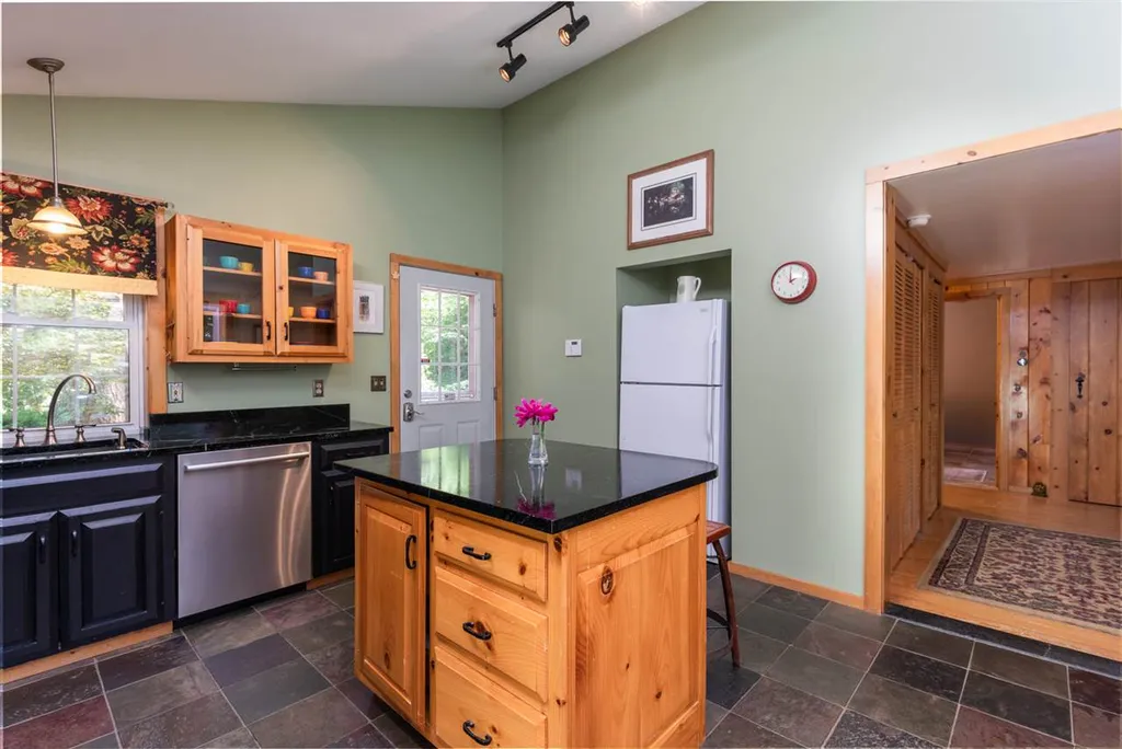 60 Prescott Road Raymond NH 03077