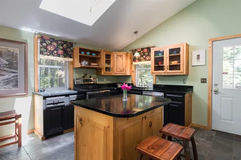 60 Prescott Road Raymond NH 03077