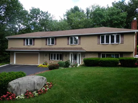 2 Mckinley Avenue Londonderry NH 03053