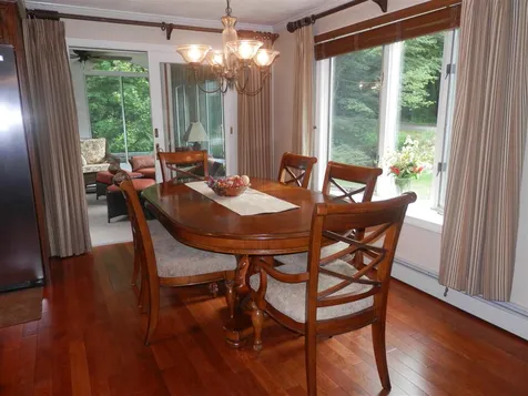 2 Mckinley Avenue Londonderry NH 03053