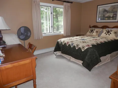 2 Mckinley Avenue Londonderry NH 03053