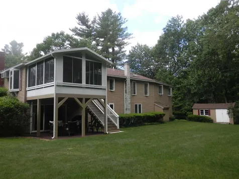 2 Mckinley Avenue Londonderry NH 03053