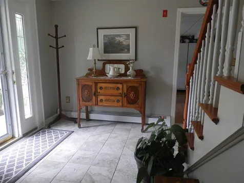 2 Mckinley Avenue Londonderry NH 03053