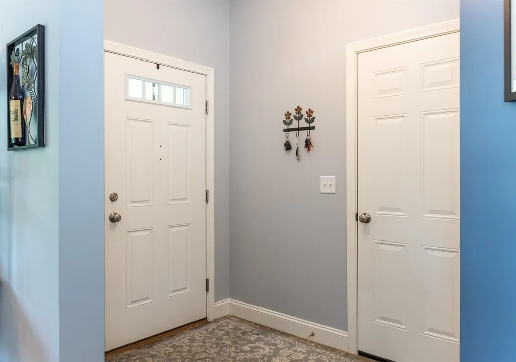 10 Evergreen Drive Newton NH 03858