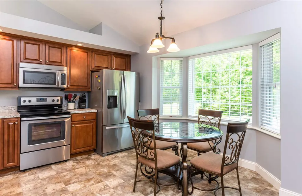 10 Evergreen Drive Newton NH 03858