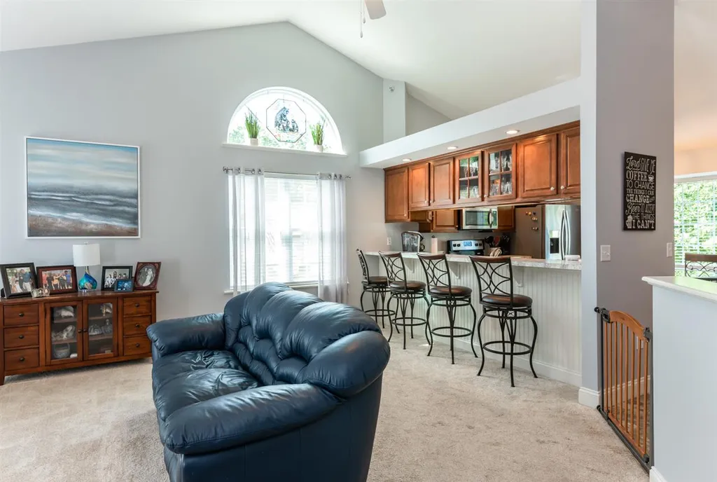 10 Evergreen Drive Newton NH 03858