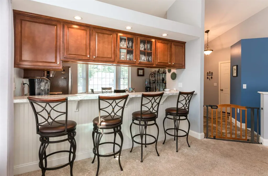 10 Evergreen Drive Newton NH 03858