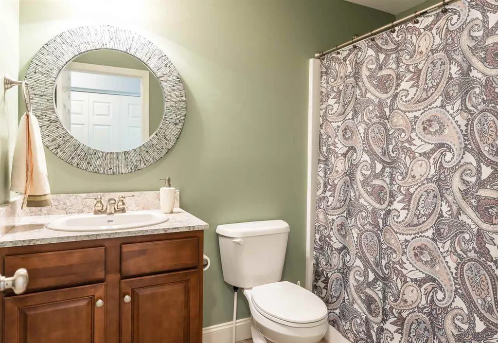 10 Evergreen Drive Newton NH 03858