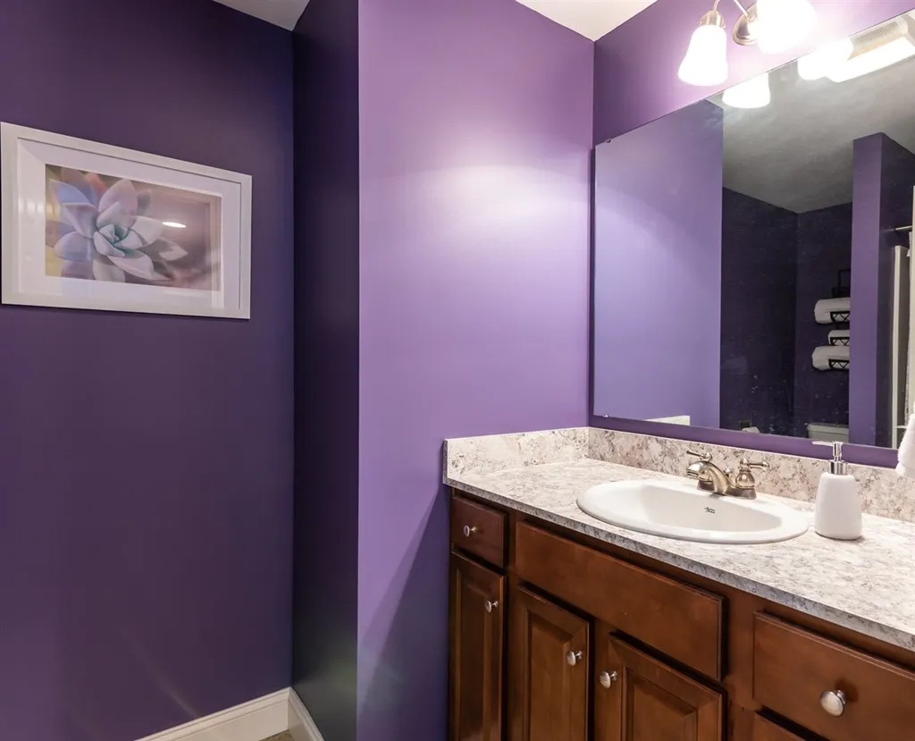 10 Evergreen Drive Newton NH 03858