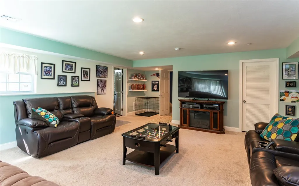 10 Evergreen Drive Newton NH 03858