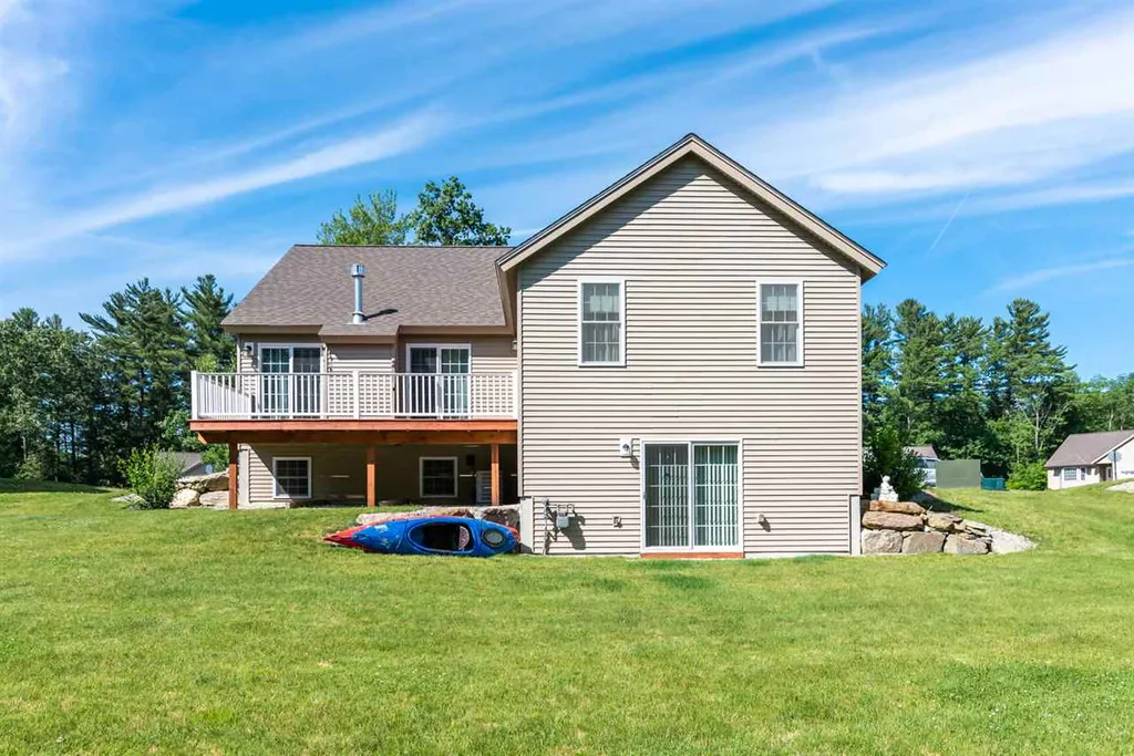 10 Evergreen Drive Newton NH 03858