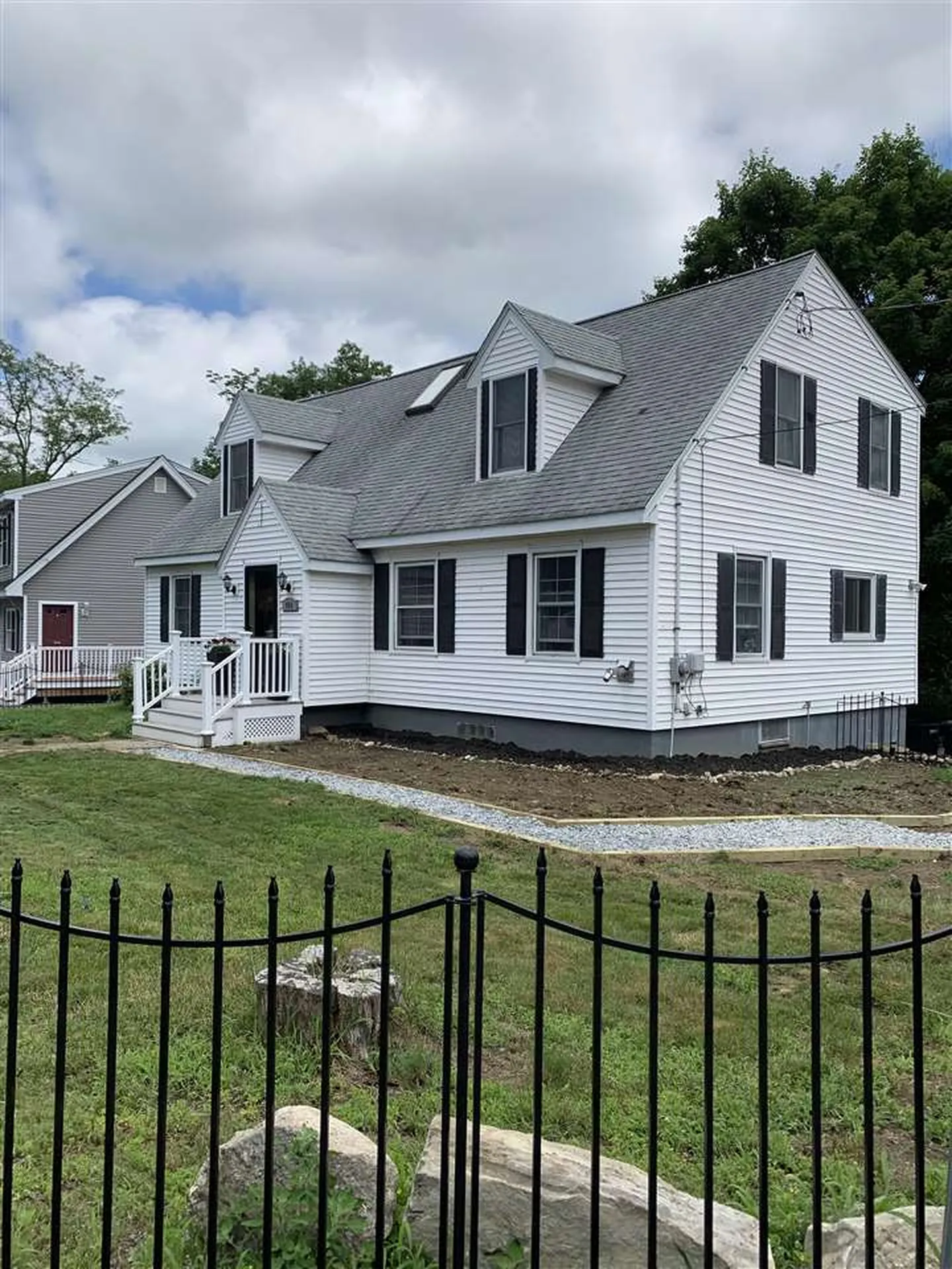 114 North Policy Street Salem NH 03079