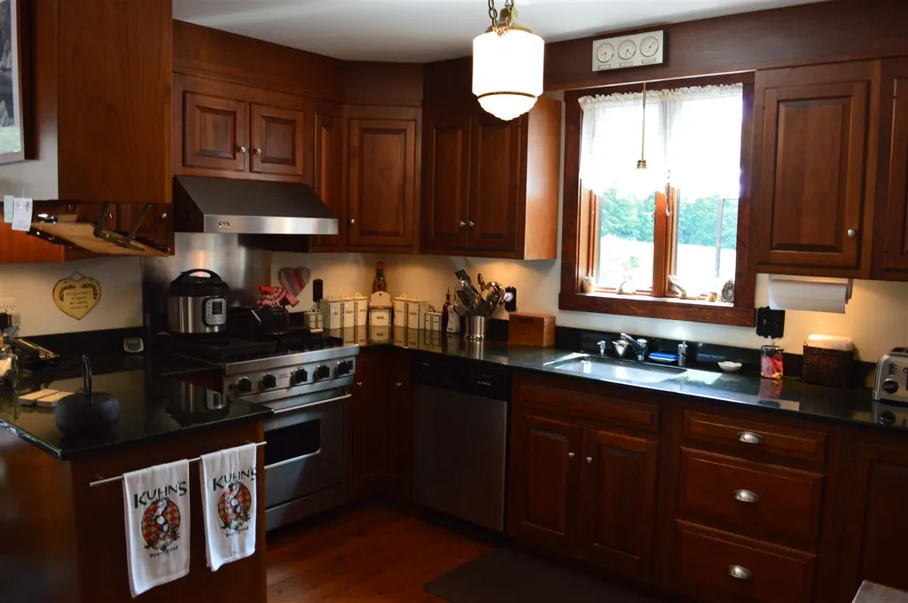5 Old Sullivan Road Gilsum NH 03448
