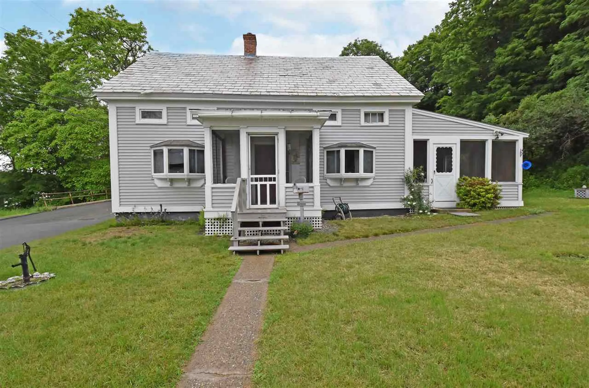 11 Mechanic Street Winchester NH 03470