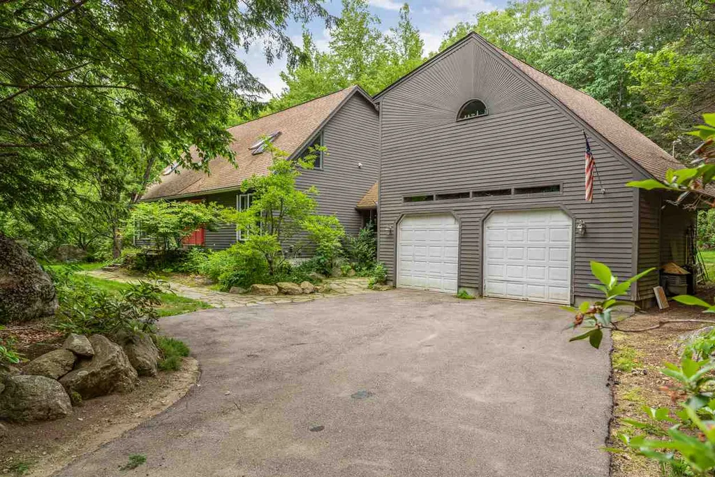 1612 Parker Mountain Road Strafford NH 03884
