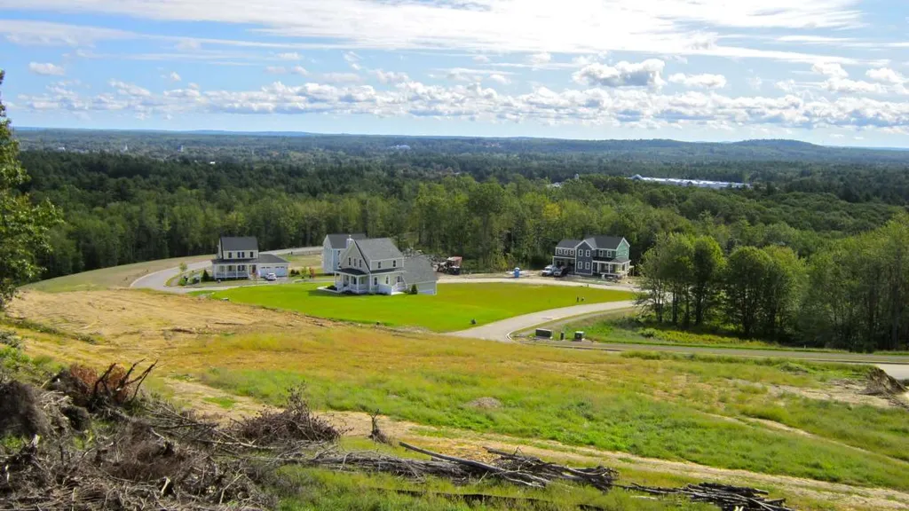 8 Eisenhower Drive Rochester NH 03867